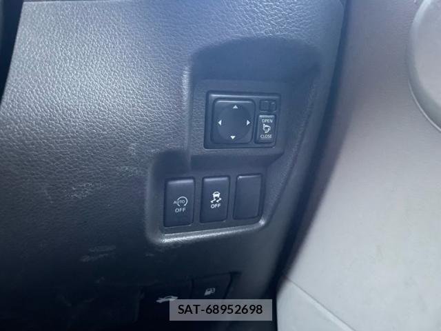 Nissan CUBE 2017-08 7216786-13