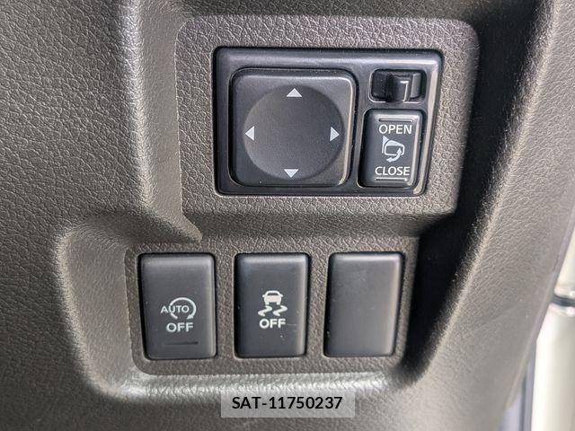 Nissan CUBE 2018-09 7216784-9