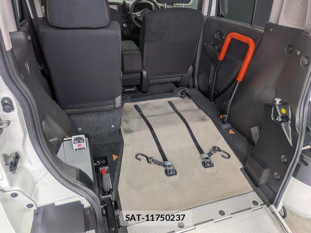 Nissan CUBE 2018-09 7216784-15