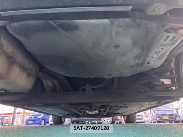 Nissan CUBE 2012-01 7250330-13
