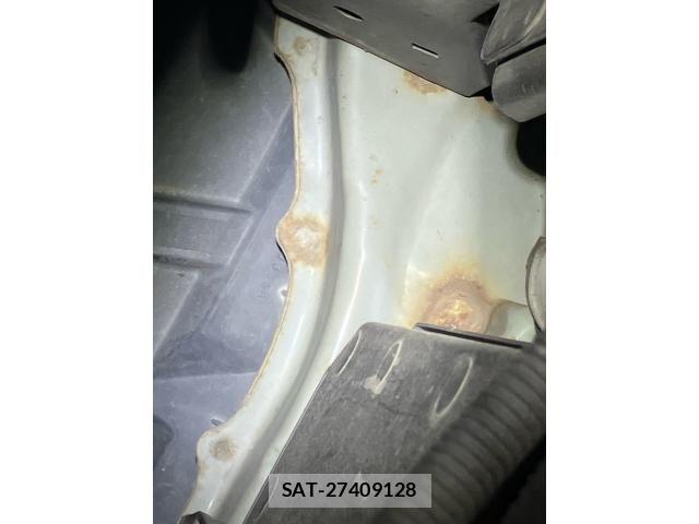 Nissan CUBE 2012-01 7250330-28