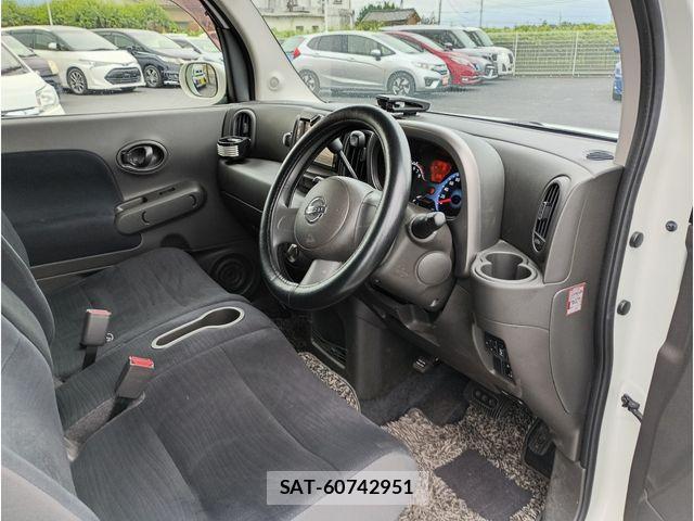 Nissan CUBE 2011-06 7250325-9