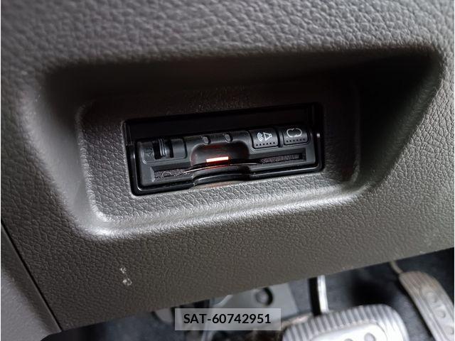 Nissan CUBE 2011-06 7250325-19