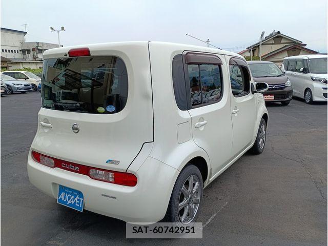 Nissan CUBE 2011-06 7250325-3