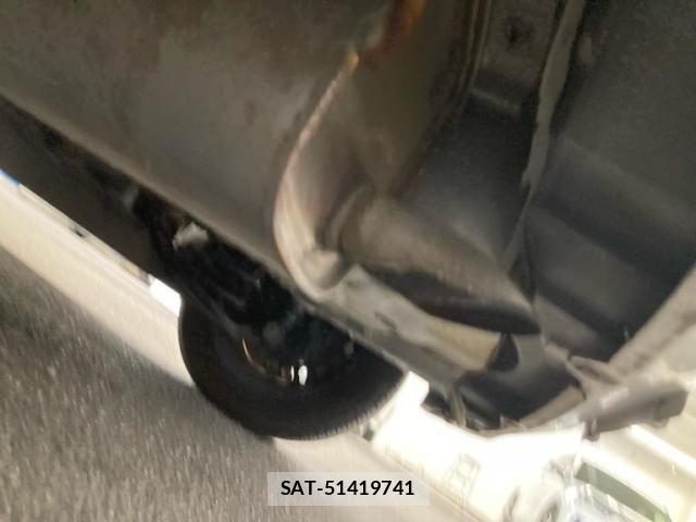 Nissan CUBE 2011-06 7326453-4
