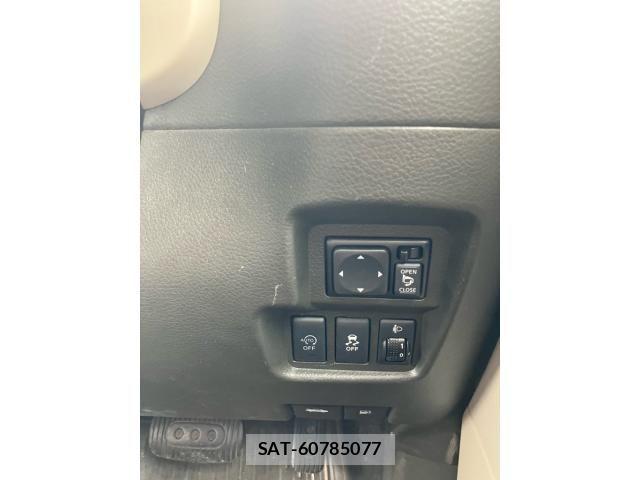 Nissan CUBE 2015-06 7326456-16