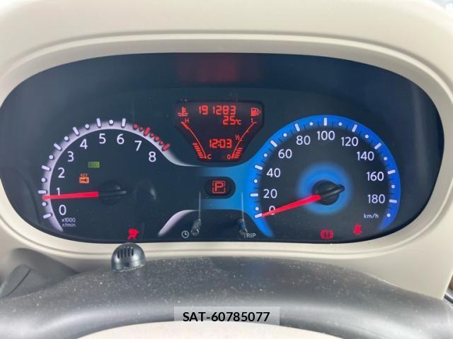 Nissan CUBE 2015-06 7326456-17