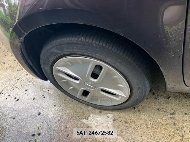 Nissan CUBE 2012-02 7357357-8