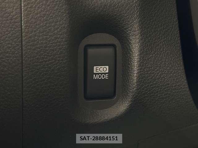 Nissan CUBE 2015-04 7357351-13