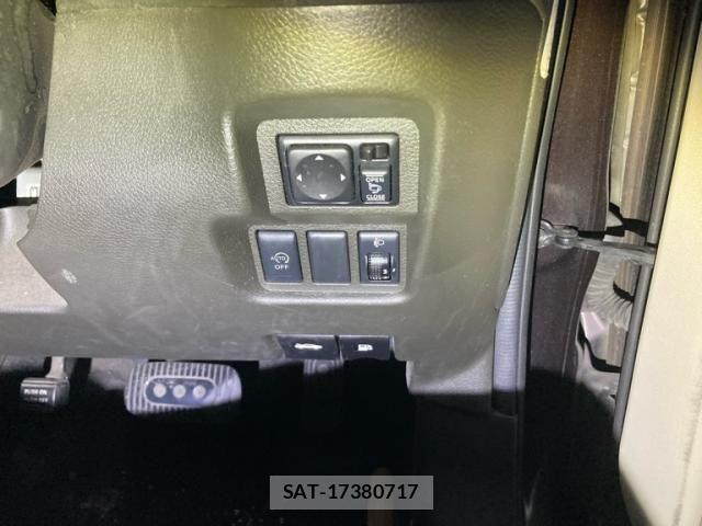 Nissan CUBE 2013-06 7357353-14