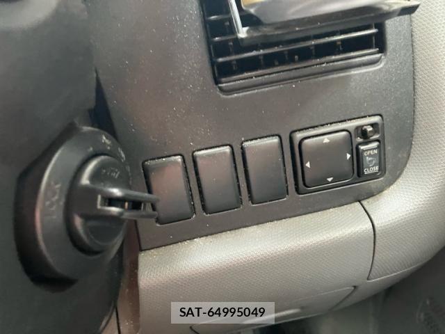 Nissan CUBE 2003-01 7391755-16