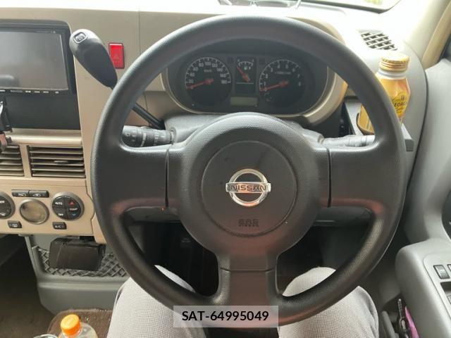 Nissan CUBE 2003-01 7391755-17