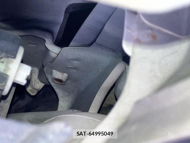 Nissan CUBE 2003-01 7391755-18