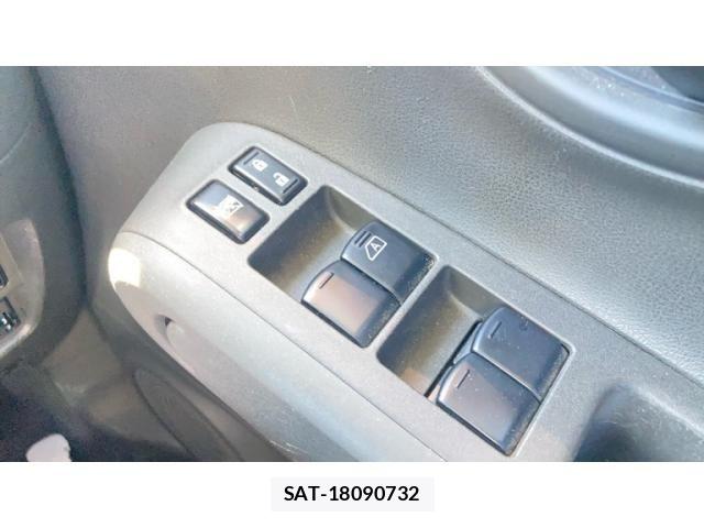 Nissan CUBE 2010-02 7391751-9