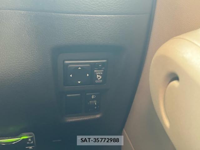 Nissan CUBE 2009-11 7453719-12