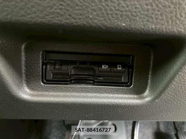 Nissan CUBE 2017-11 7500089-4