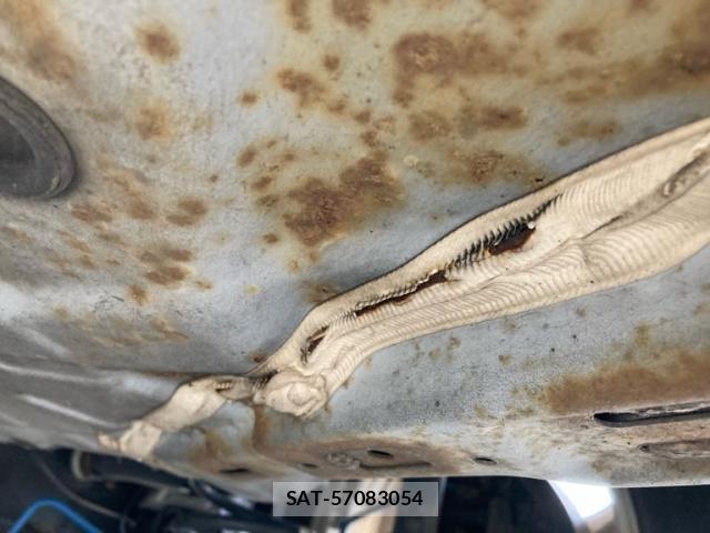 Nissan CUBE 2011-01 7500095-11