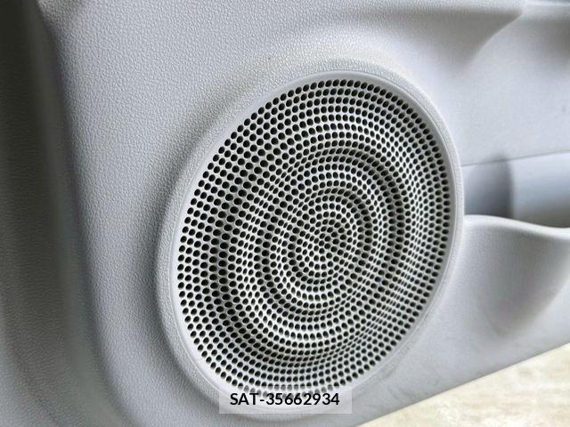 Nissan CUBE 2015-10 7561989-14