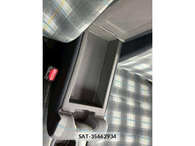 Nissan CUBE 2015-10 7561989-17