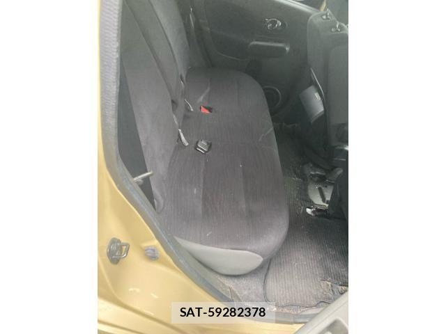 Nissan CUBE 2010-06 7615913-9