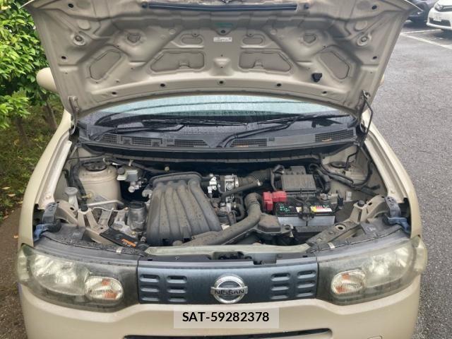 Nissan CUBE 2010-06 7615913-18