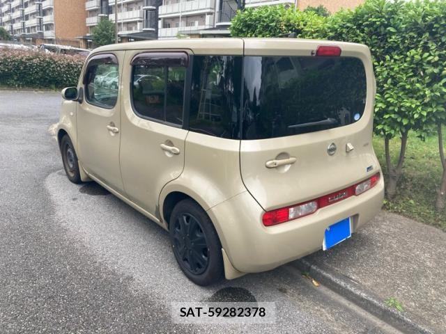 Nissan CUBE 2010-06 7615913-2