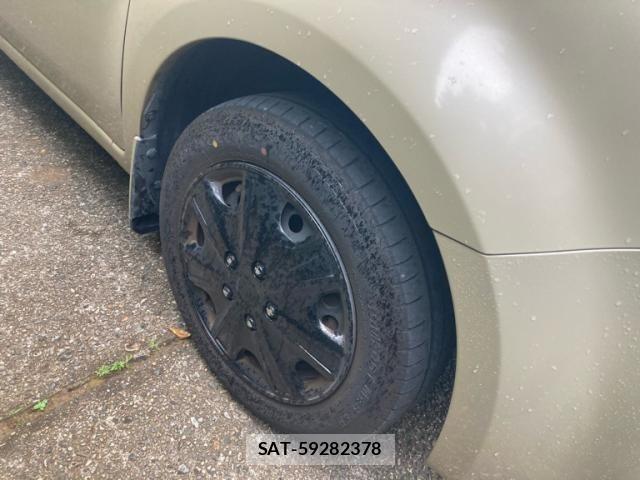 Nissan CUBE 2010-06 7615913-4