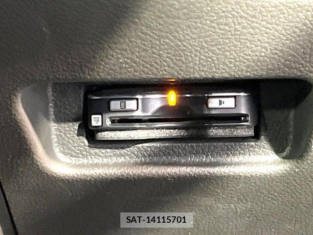 Nissan CUBE 2012-07 7615908-3