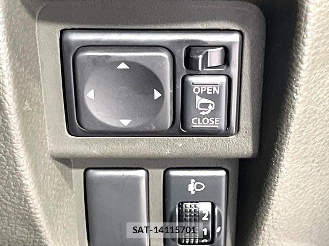 Nissan CUBE 2012-07 7615908-6