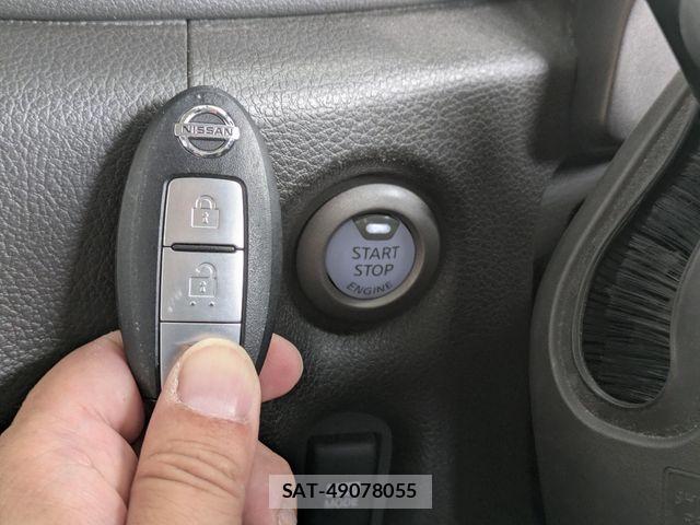 Nissan CUBE 2013-05 7615907-11
