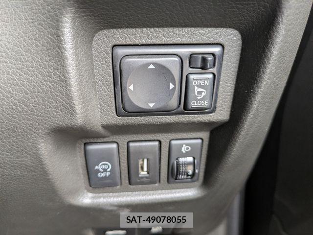 Nissan CUBE 2013-05 7615907-12