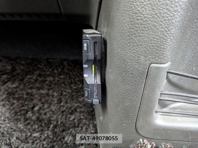 Nissan CUBE 2013-05 7615907-13
