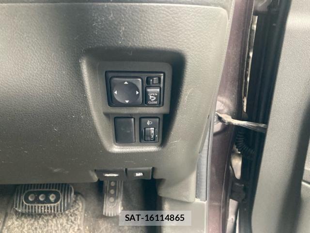Nissan CUBE 2012-02 7615915-4