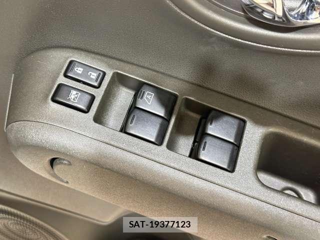 Nissan CUBE 2009-09 7615905-13