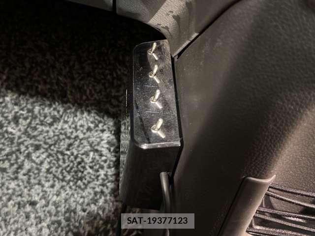 Nissan CUBE 2009-09 7615905-19
