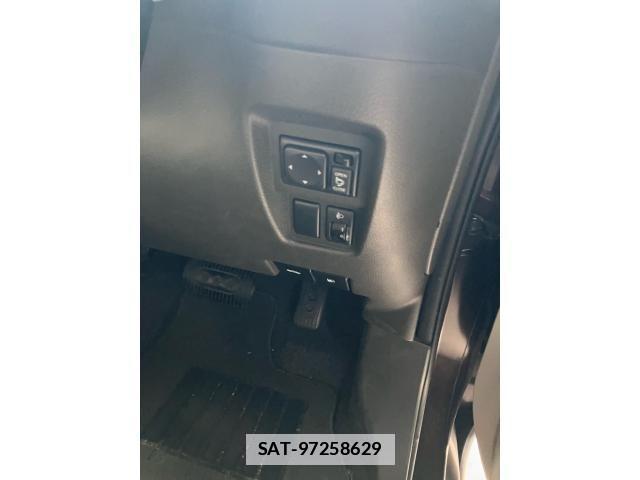 Nissan CUBE 2011-07 7722298-12