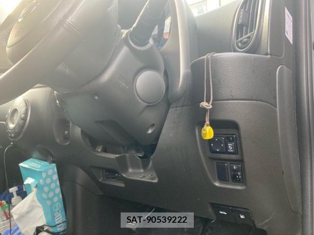Nissan CUBE 2011-07 7783930-17