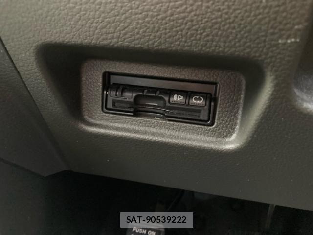 Nissan CUBE 2011-07 7783930-20