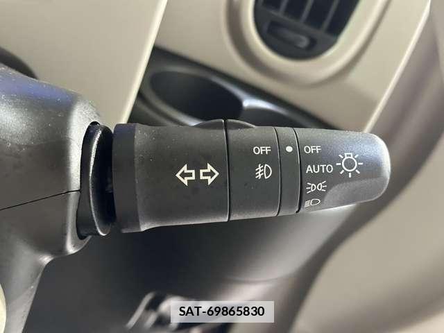 Nissan CUBE 2013-07 7783945-11