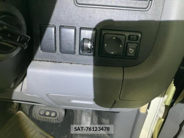 Nissan CUBE 2007-10 7783936-13