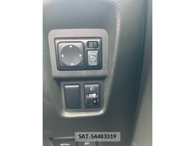 Nissan CUBE 2011-11 7875956-19