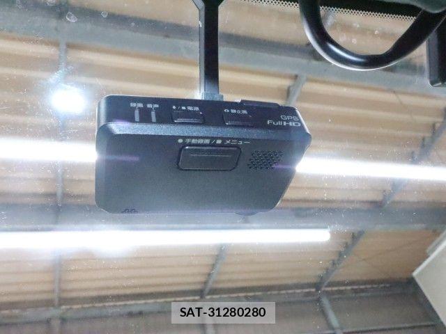 Nissan CUBE 2017-03 7902464-13