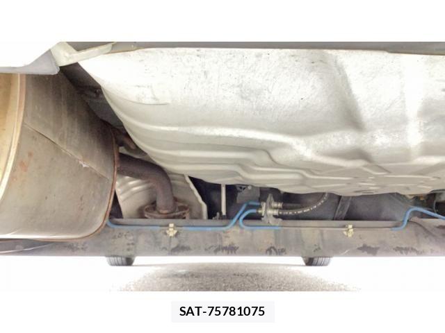 Nissan CUBE 2009-07 7961068-24