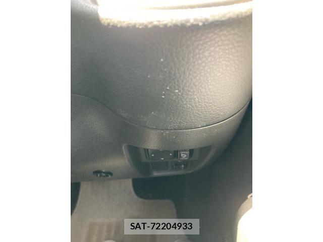 Nissan CUBE 2010-06 8073427-12