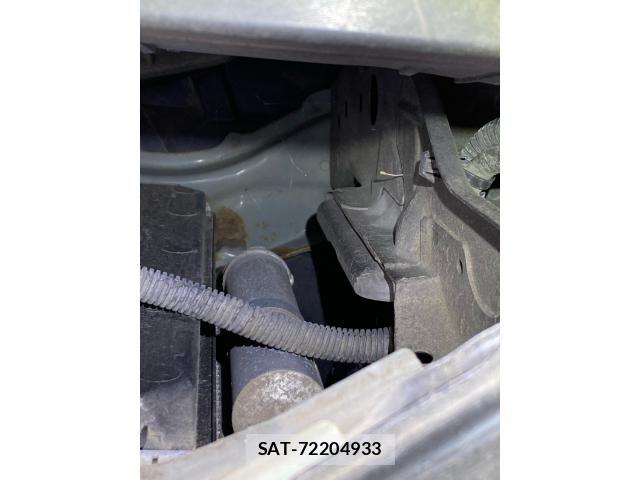 Nissan CUBE 2010-06 8073427-26