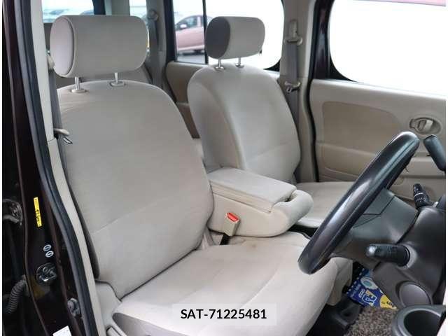 Nissan CUBE 2010-04 8098698-4