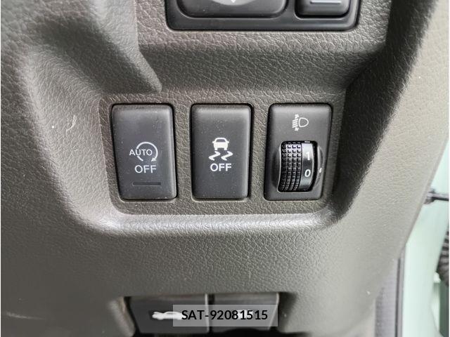 Nissan CUBE 2015-09 8098696-17
