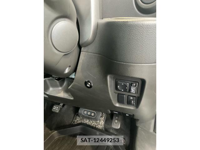Nissan CUBE 2010-03 8098701-18