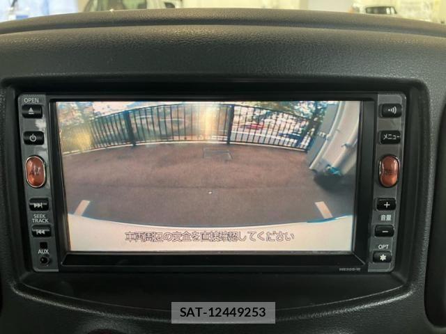 Nissan CUBE 2010-03 8098701-23