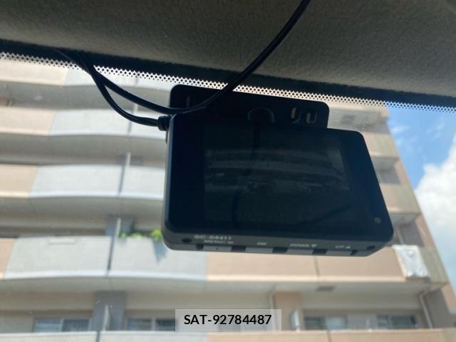 Nissan CUBE 2005-07 8098707-16